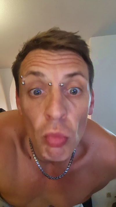 Eskalator198 from Germany