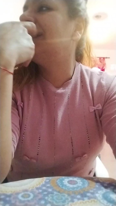 Magali43 from Argentina