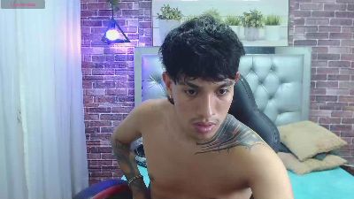 adamcoox from Colombia