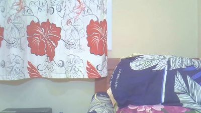 anna_33 from France
