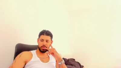 justyntr from Colombia