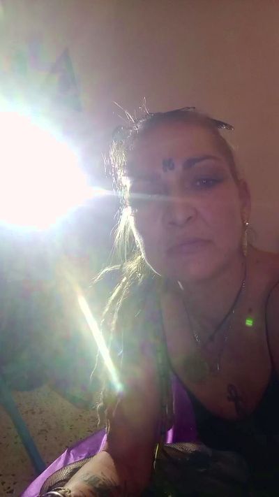 manuella19 from France