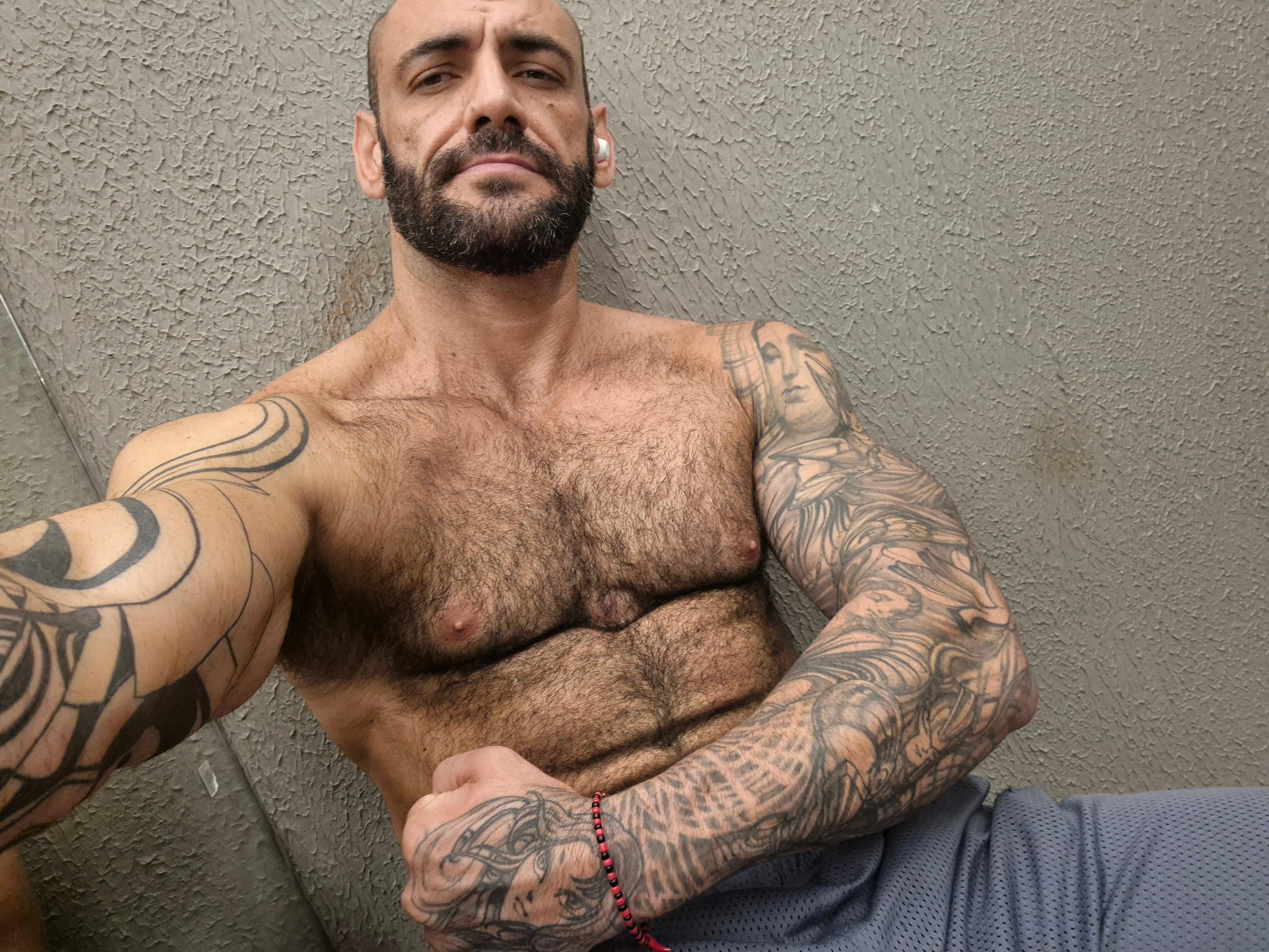 mineiropeludo85 from Brazil