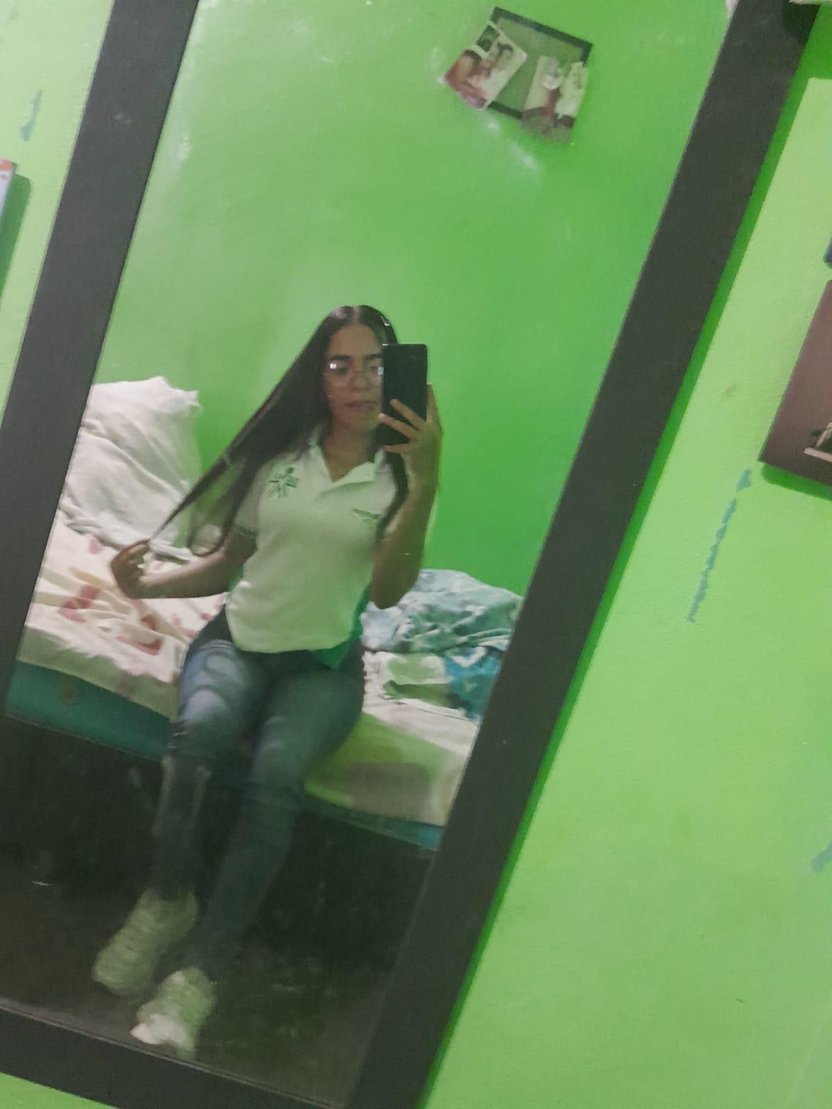 skinnysofia18 from Colombia