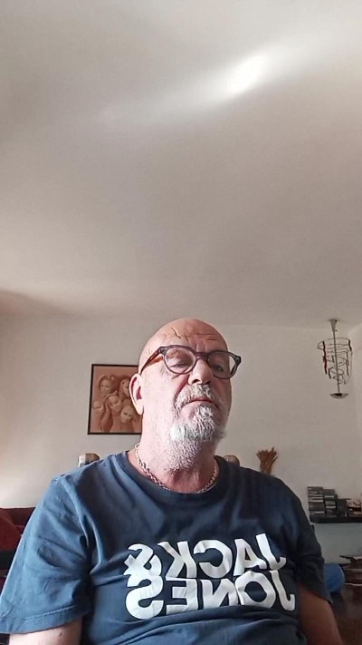 vecchioporco7 from Italy